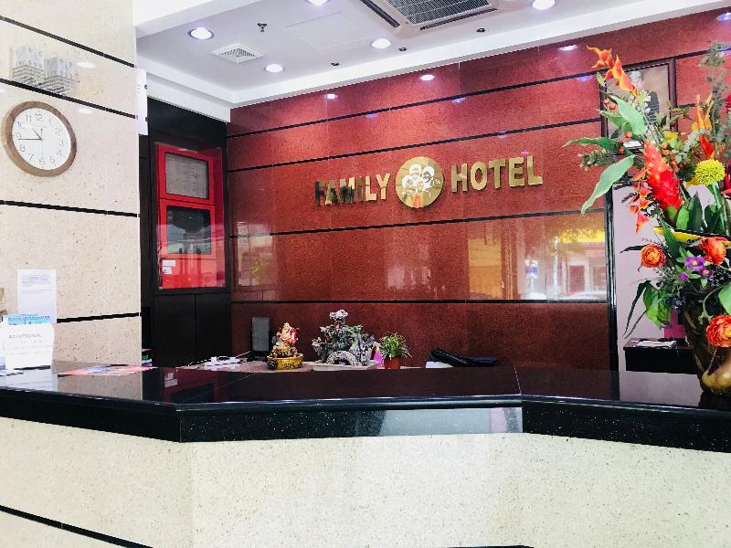 Family Hotel Klang Bagian luar foto